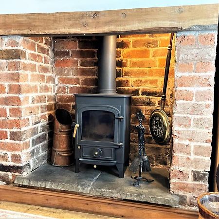 Pass The Keys Cosy Cottage With Views Over The Shropshire Hills Ludlow Eksteriør bilde